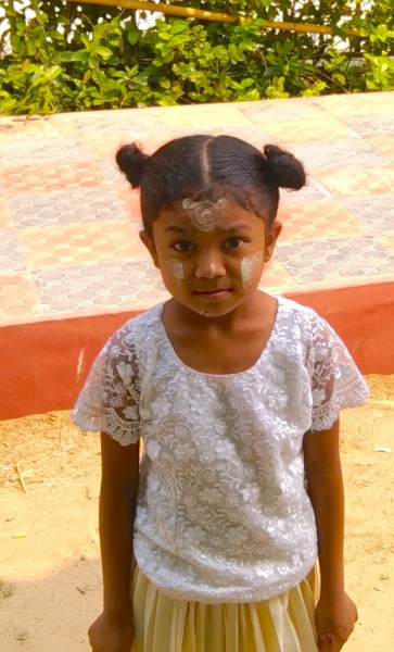 ラカイン族の子どもたち（写真3）
